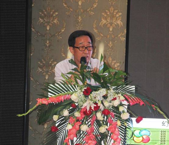 中國品牌第一人現(xiàn)身產(chǎn)業(yè)化發(fā)展論壇，共同分享饕餮智慧盛宴